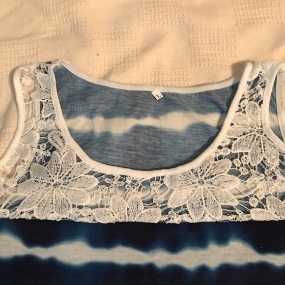 Cold shoulder top - Picture 2 of 3